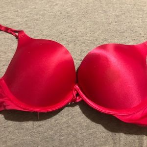 Victoria’s Secret bombshell